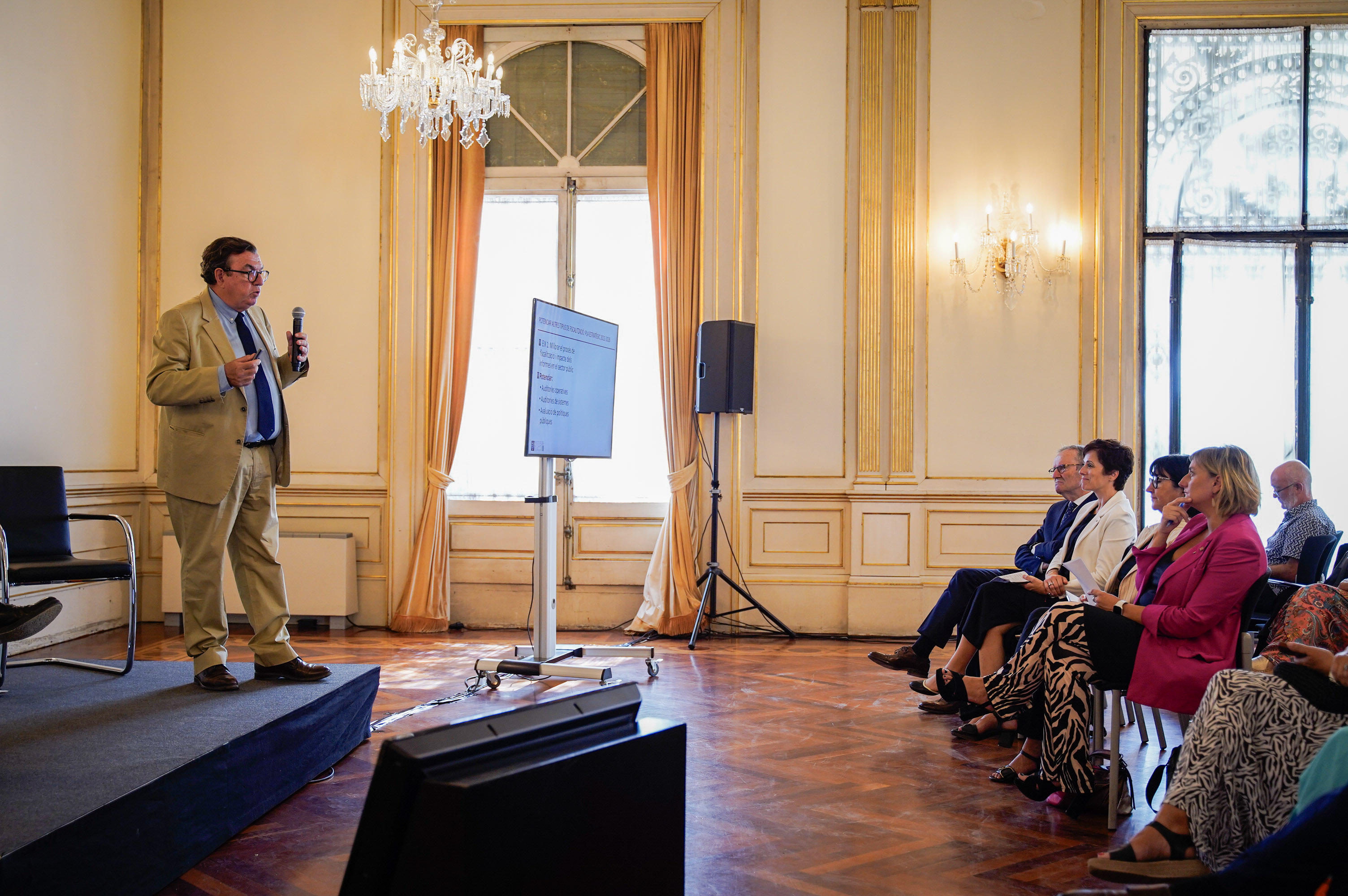 El síndic major, Miquel Salazar, durant la Jornada de la DGRI.