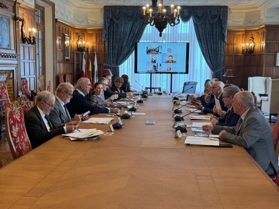 Els membres del Tribunal de Comptes i dels OCEX, reunits ahir a Santander.