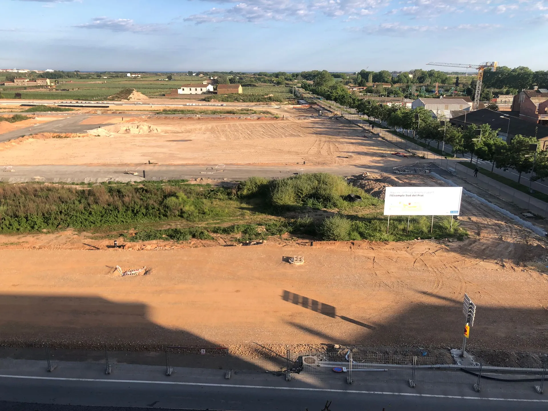 Terrenys afectats per un pla director urbanístic.