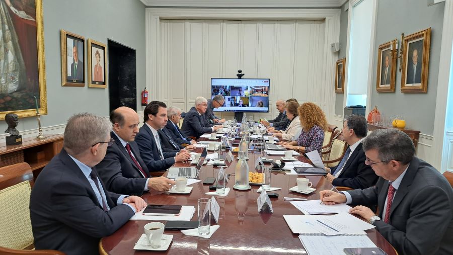 Imatge de la reunió de presidents i membres del Tribunal de Comptes i els OCEX per abordar l'auditoria d'incendis i altres desastres.