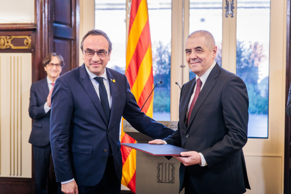 El president del Parlament, Josep Rull, saluda el nou director de l'OAC.