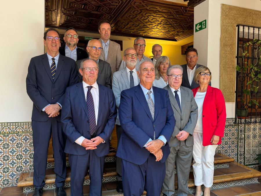 Foto del grup dels consellers i membres de les institucions de control, a Toledo.